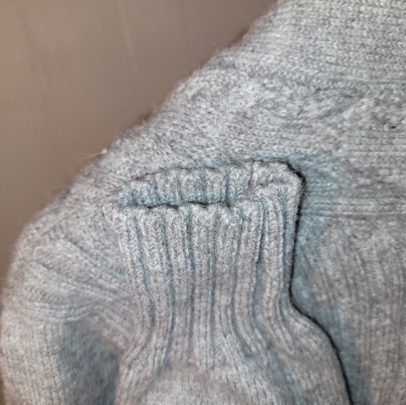 Hand made Versace deep V-neck sweater - Picture 5 of 6